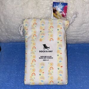 NWT.  Dock & Bay Quick Dry Kids Poncho.  Age 4-7.